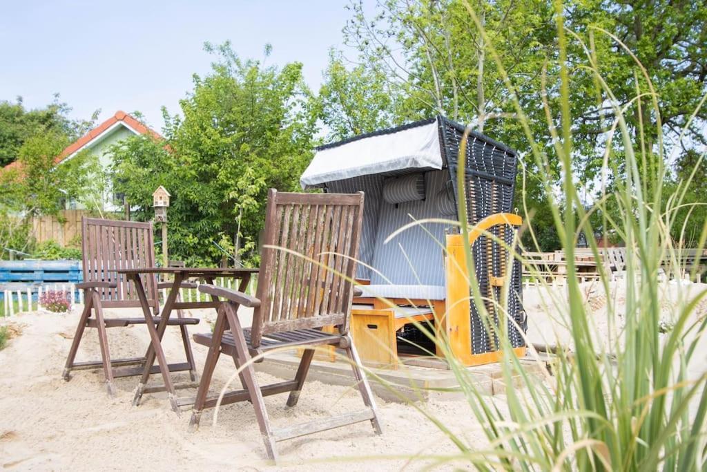 Ferienwohnungen Fehmarn Mit Parkplatz In Petersdorf エクステリア 写真