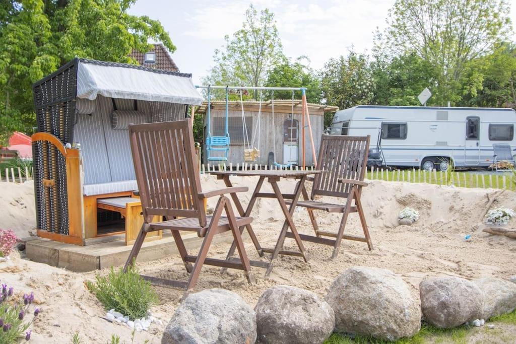 Ferienwohnungen Fehmarn Mit Parkplatz In Petersdorf エクステリア 写真